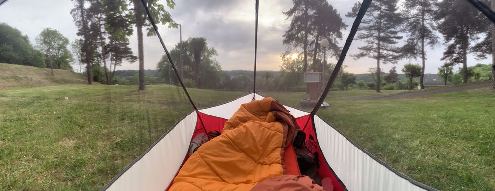 Mon bivouac dans le camping municipal de Neuvéglise, dans le Cantal, le 22 mai 2022 ©Odhràn Dunne